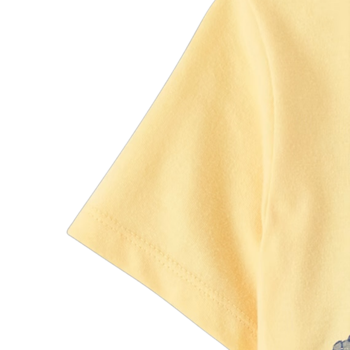 Camiseta amarilla con tractor para niño