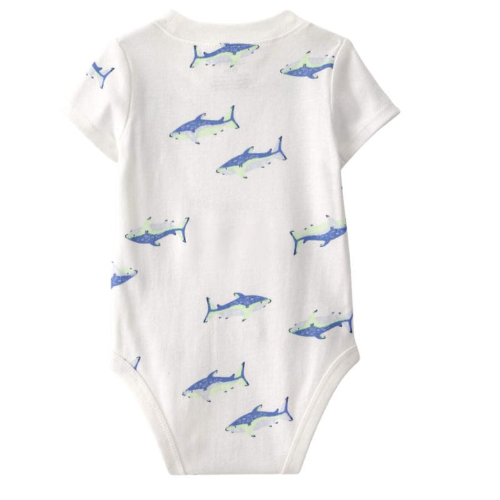 Set de 3 piezas con camiseta, mameluco y short de tiburones para bebito