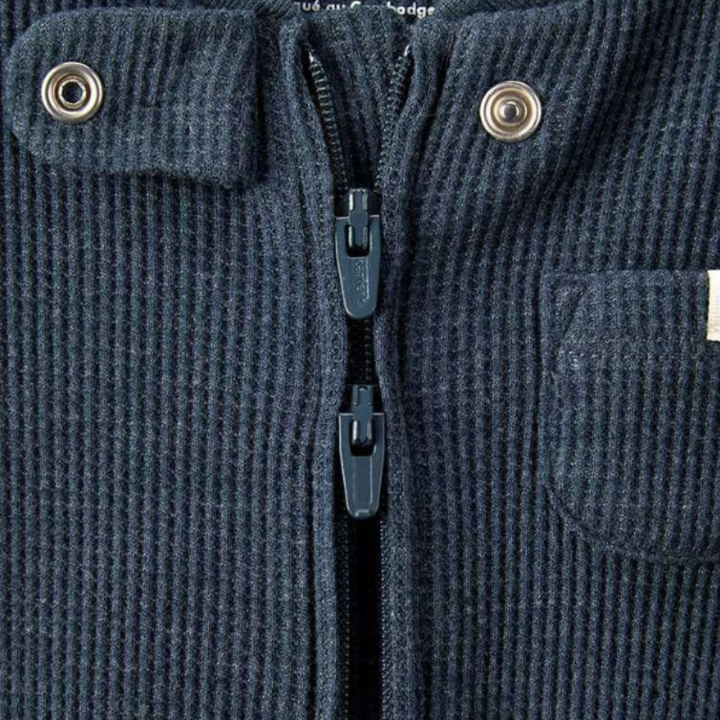 Pijama entera acanalada con cierre de dos vías para bebé