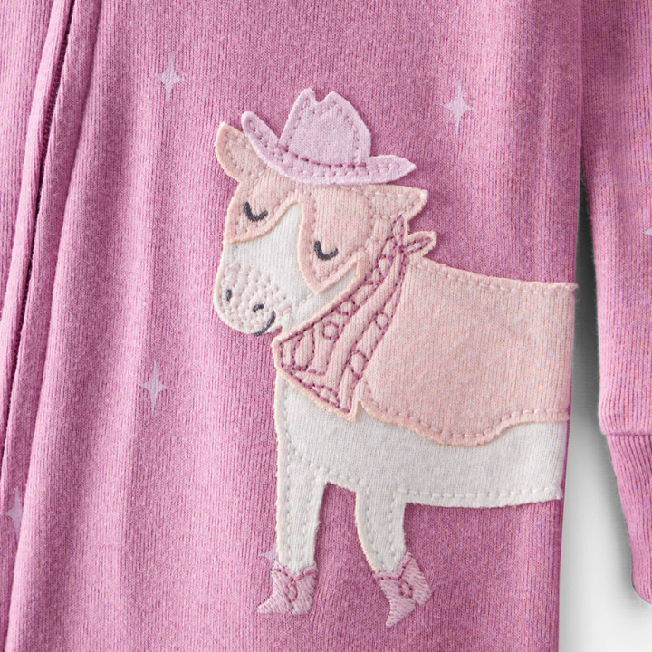 Pijama entera con piecitos y vaquita para bebita