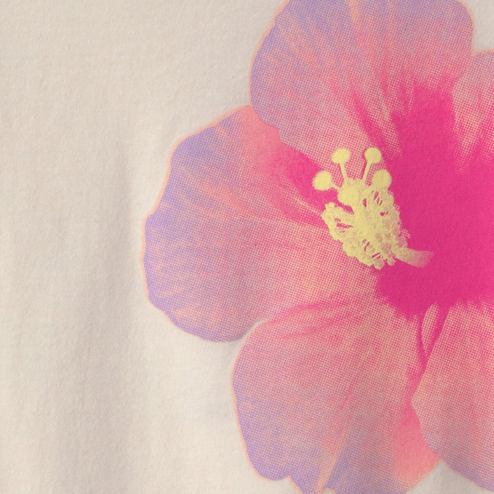 Blusa marfil con flor tropical para niña 🌺✨