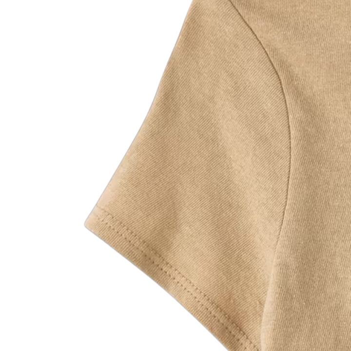 Blusa café claro con jirafas para niña