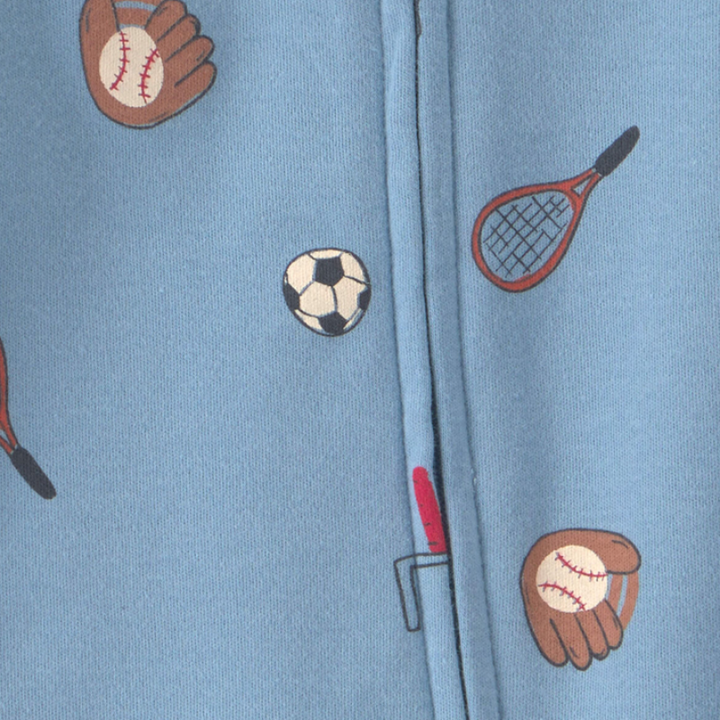 Pijama 1 pieza azul con diseño de deportes para bebito