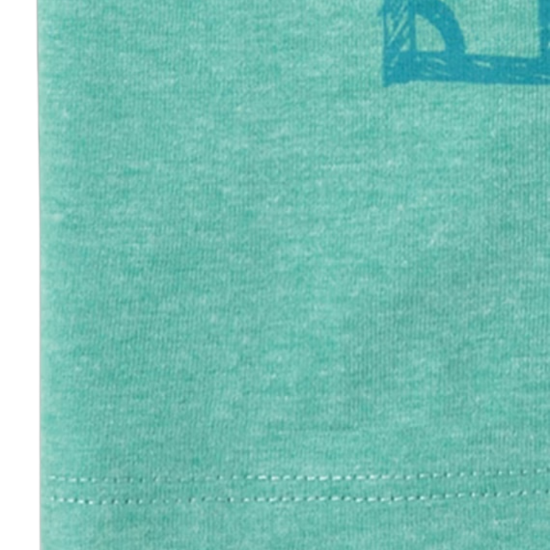 Camiseta verde con diseño de fútbol para niño