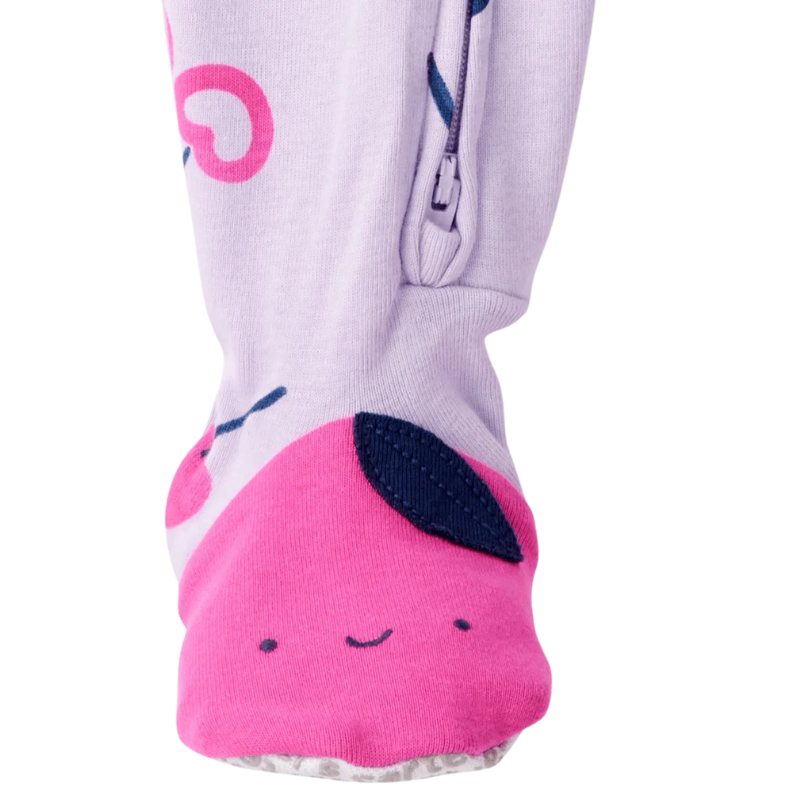 Pijama de 1 pieza con pie y cierre de cerezas para bebita